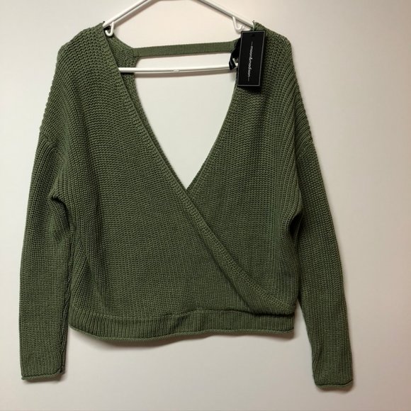 moon & madison Sweaters - NWT Moon & Madison wrap V-neck & back sweater Sz M